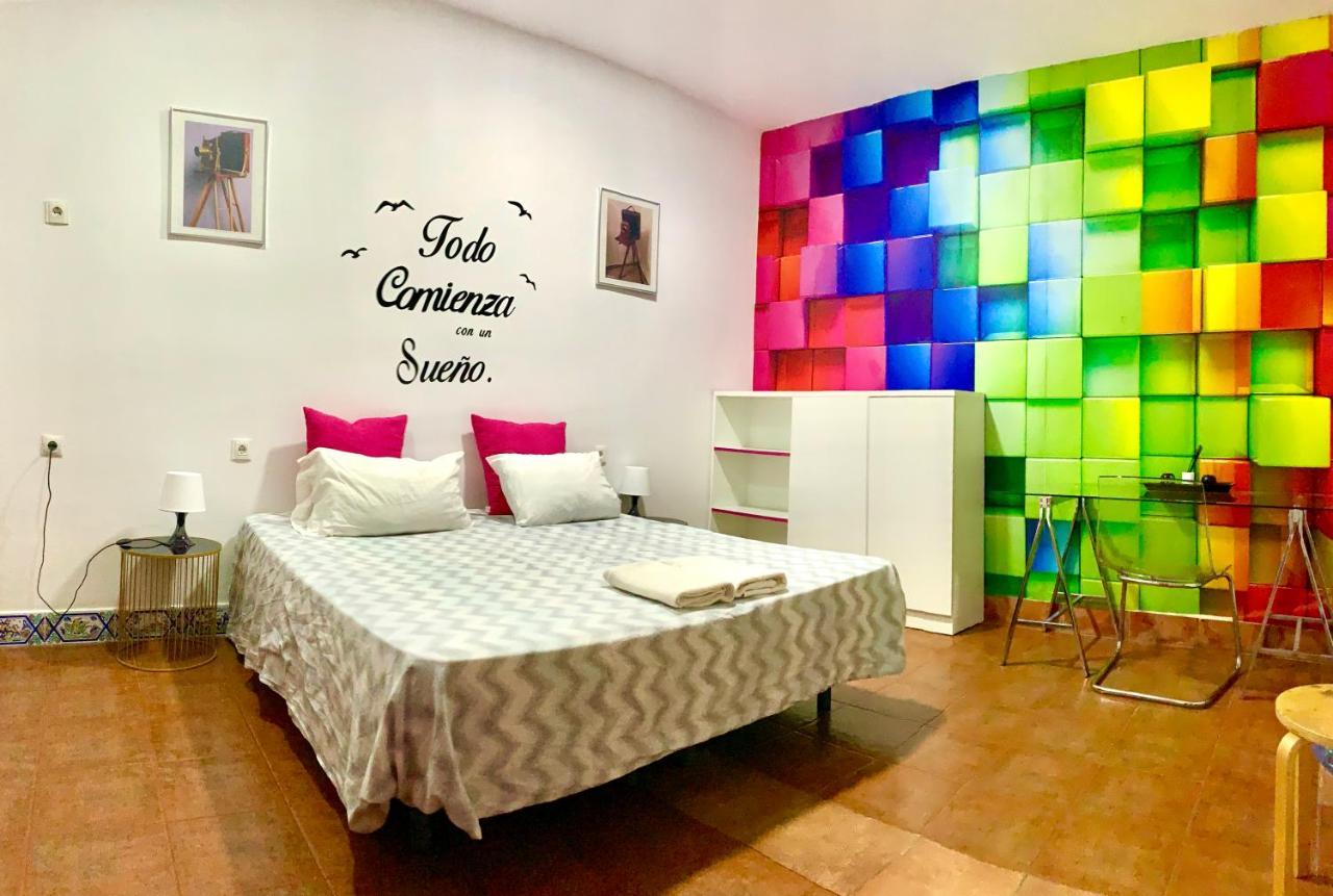 Sevilla Kitsch Hostel Art Dış mekan fotoğraf