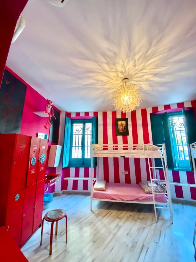 Sevilla Kitsch Hostel Art Dış mekan fotoğraf