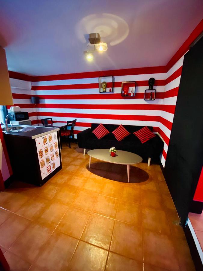 Sevilla Kitsch Hostel Art Dış mekan fotoğraf