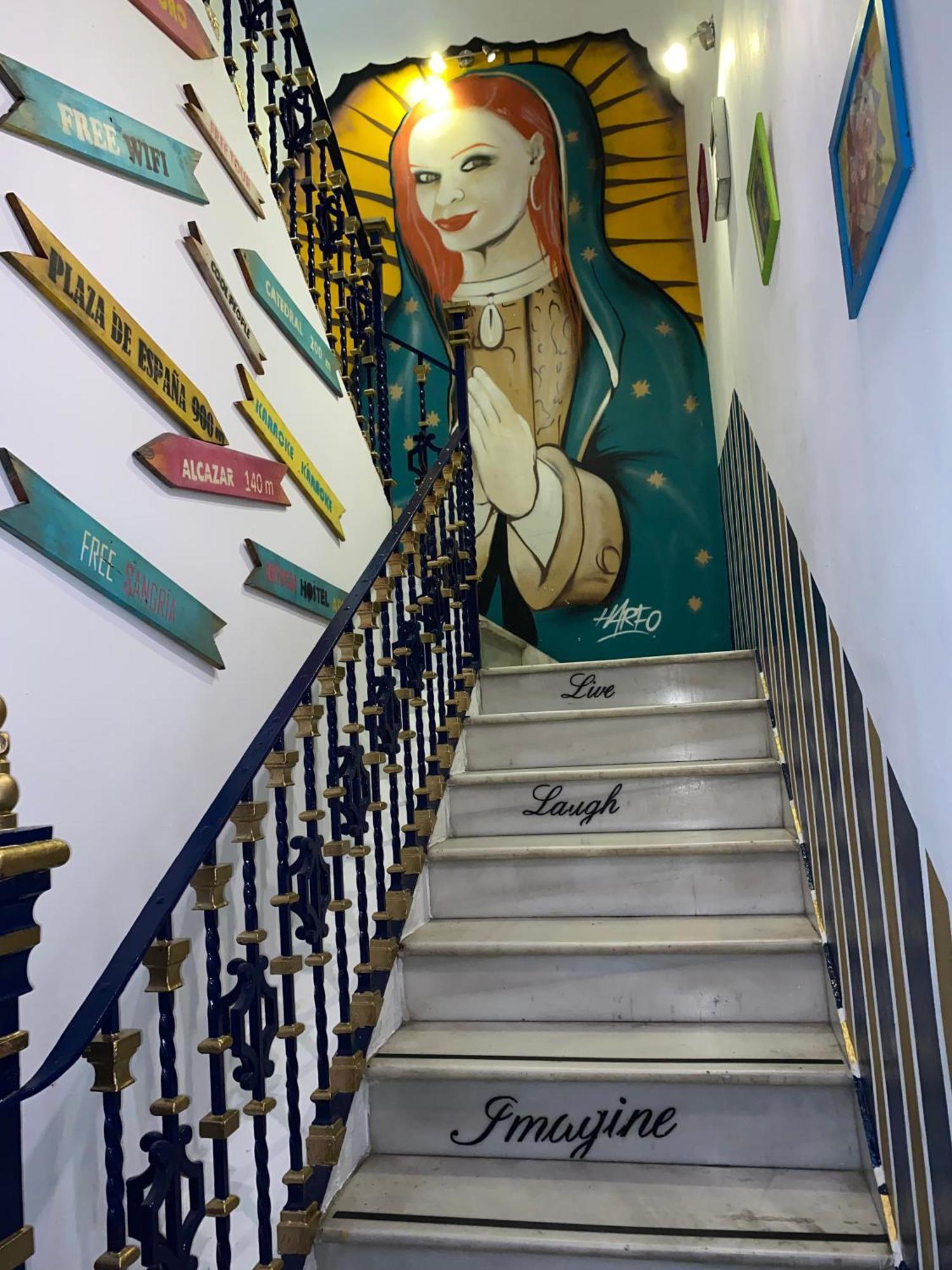 Sevilla Kitsch Hostel Art Dış mekan fotoğraf